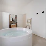 Guesthost - Borgo Lucia Trulli With Pool Prázdninový dům *