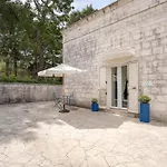 Prázdninový dům Guesthost - Borgo Lucia Trulli With Pool Selva Di Fasano