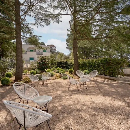 Feriehus Guesthost - Borgo Lucia Trulli With Pool *