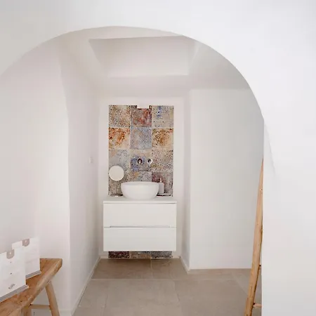 Guesthost - Borgo Lucia Trulli With Pool * Сельва-ди-Фазано