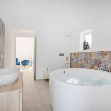 Guesthost - Borgo Lucia Trulli With Pool * Selva Di Fasano