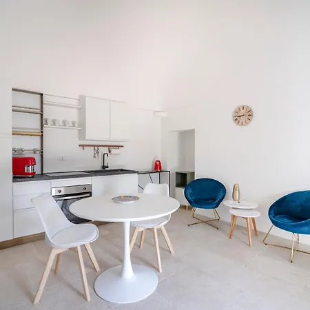 Guesthost - Borgo Lucia Trulli With Pool