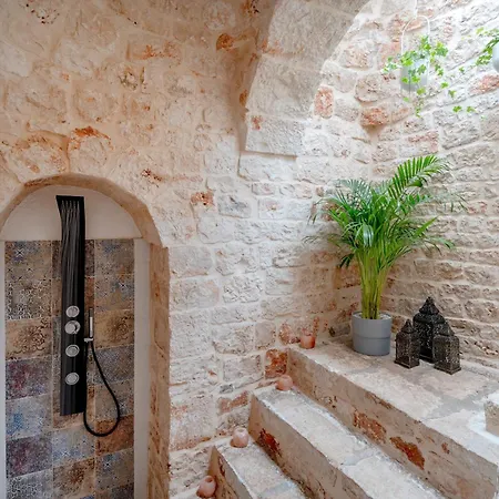 Дом отдыха Guesthost - Borgo Lucia Trulli With Pool
