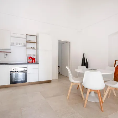 Guesthost - Borgo Lucia Trulli With Pool Dom wakacyjny